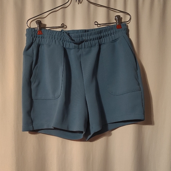 Mondetta Women's Athletic Blue Shorts - Picture 1 of 3